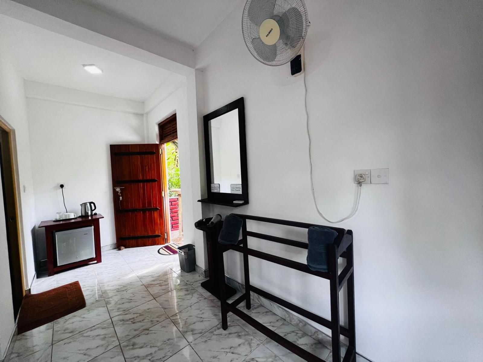 Rest Full Homestay Ella Buitenkant foto