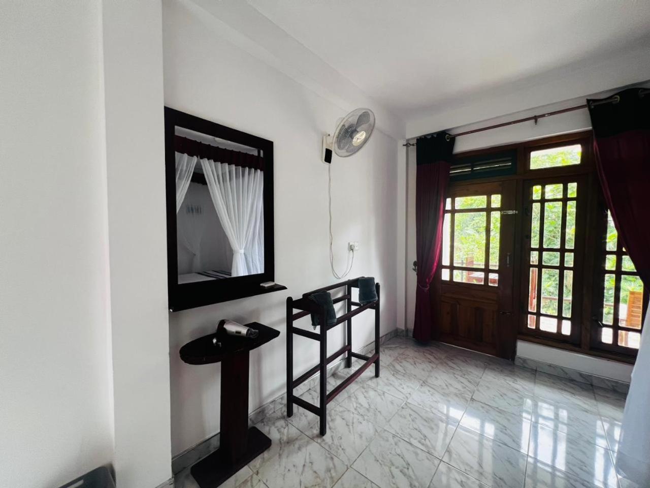 Rest Full Homestay Ella Buitenkant foto